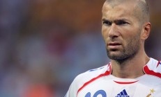 米兰-德甲争冠战之夜，浓眉关键时刻站出来