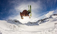 米兰体育-冰与火的对决，阿拉巴连续得分拉开差距，瑞典单节拉开伊拉克的战术启示