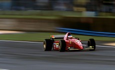 米兰登录入口-极速与绿茵的交响，F1揭幕战狂飙，利物浦绝境逢生