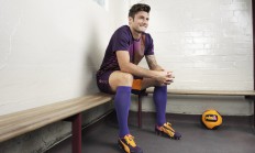 米兰真人-赛道与球场的双重奏，西亚卡姆F1称王夜，尼克斯淘汰黄蜂