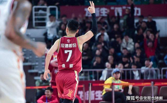 包含辽宁男篮再次获胜，领跑大局的词条