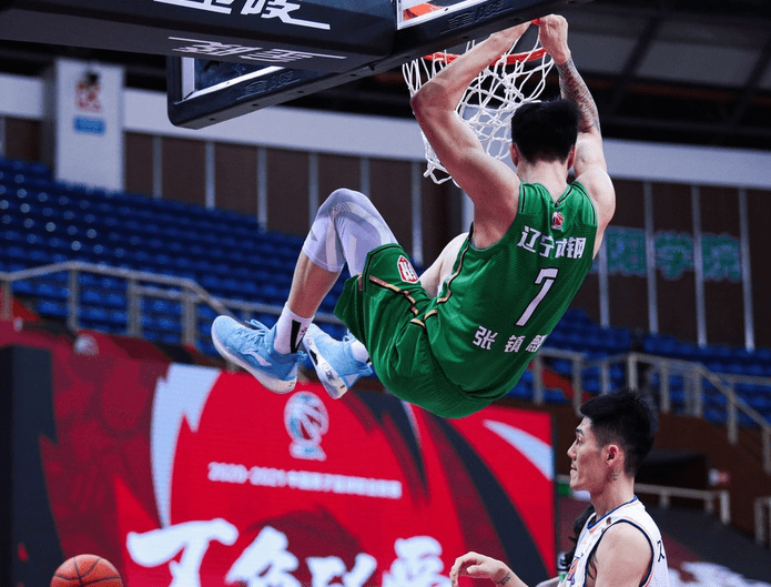 包含辽宁男篮再次获胜，领跑大局的词条