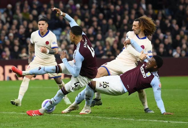 南安普顿主场惨遭逆转，遭遇困境的简单介绍