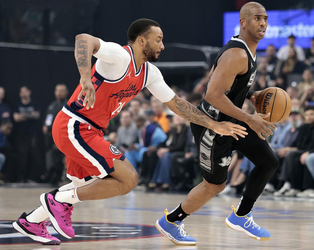 包含快船主场击败马刺，全队合作紧密的词条