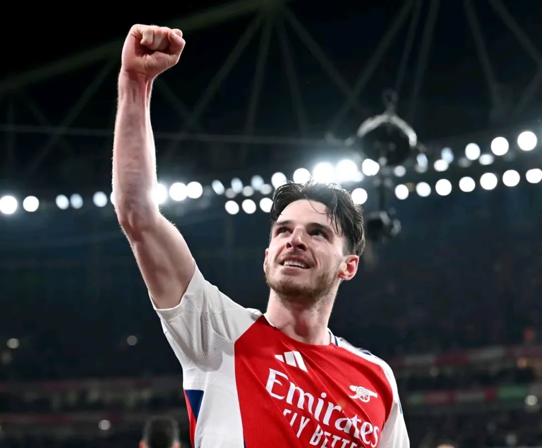 阿森纳客场逆袭,击溃对手门将的简单介绍 阿森纳客场逆袭,击溃对手门将的简单介绍