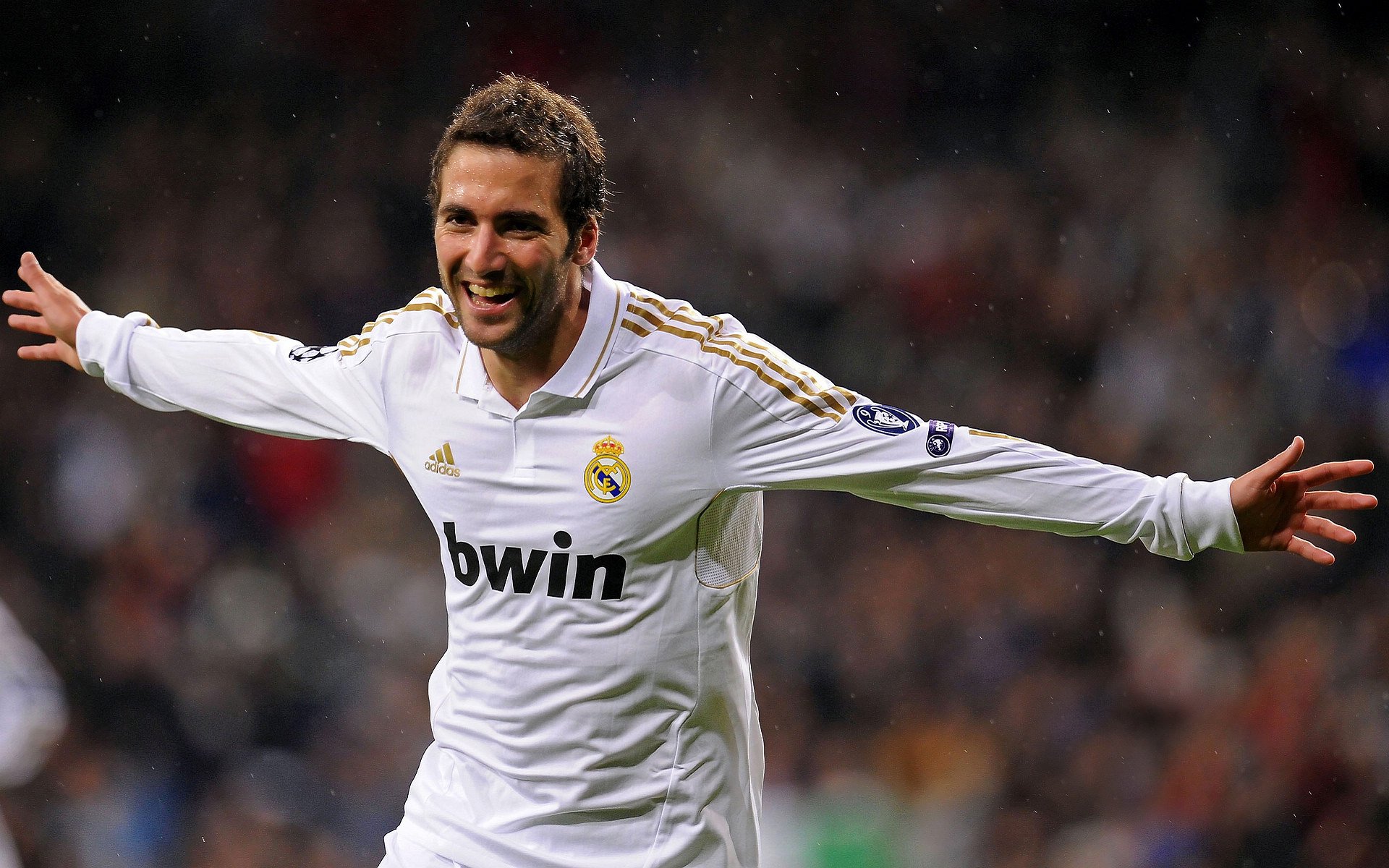 霓虹与引擎的狂想曲，莱奥之夜，无可争议的街道赛王冠